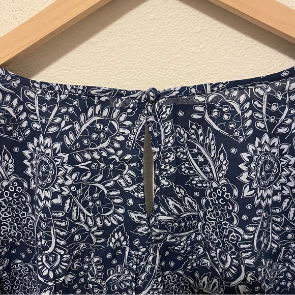 Madewell V-Neck Ruffle-Shoulder Top in Paisley Garden Size Medium - Picture 5 of 5